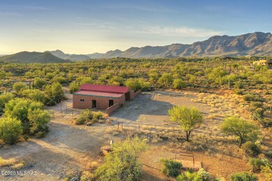 Barn arena