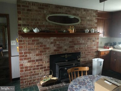 421 Martina Dr, Chambersburg, PA 17201 - photo 6