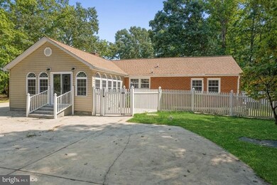 12301 Grosstown Rd, Hughesville, MD 20637 - photo 4