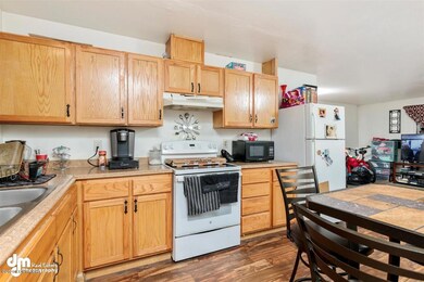 06-Unit 2 Kitchen 20201007-DW-8215