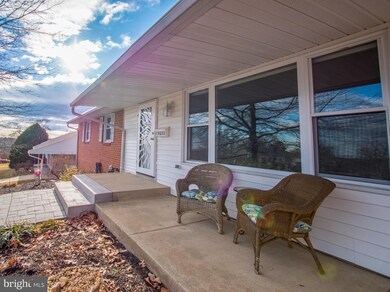 13032 Ingleside Dr, Beltsville, MD 20705 - photo 2