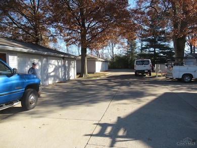 7620 Cheviot Rd, Cincinnati, OH 45247 - photo 4