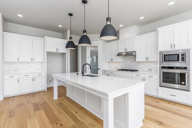 425 Ventus St-20