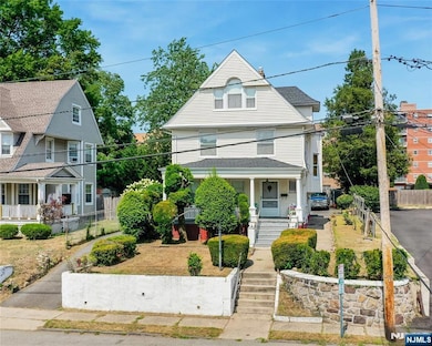 240 Hamilton Place, Hackensack, NJ 07601 - photo 3