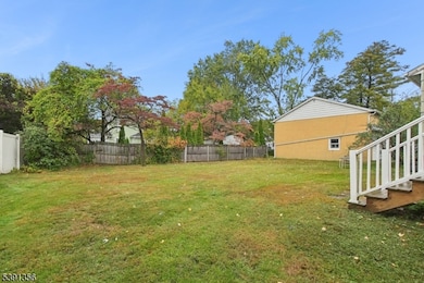 327 Manning Ave, North Plainfield, NJ 07060 - photo 3