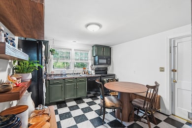 144 Warsaw St, Fairfield, CT 06825 - photo 6