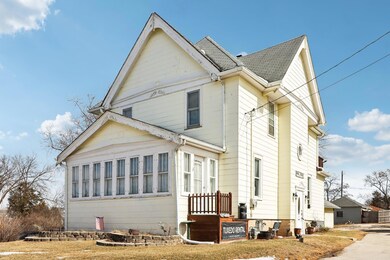 7-web-or-mls-N90W17032 Appleton Ave-007