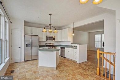 5208 Torrington Cir, Rosedale, MD 21237 - photo 3