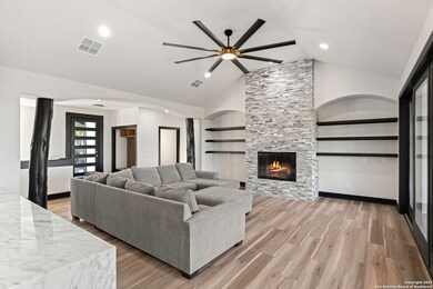 141 Oak Shore Dr, Canyon Lake, TX 78133 - photo 5