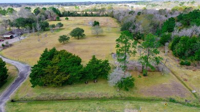 1930 W Sealy St, Alvin, TX 77511 - photo 7