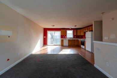 216 Sayles St, Woonsocket, RI 02895 - photo 4