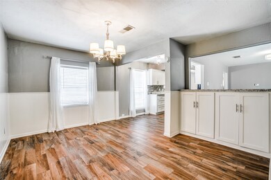 8815 Hillsgrove Ct, Houston, TX 77088 - photo 6