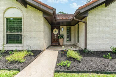 1014 Lynn Cir, Friendswood, TX 77546 - photo 3