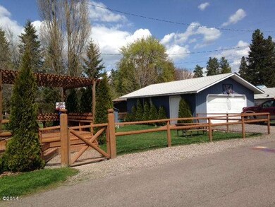 6 side yard and deck