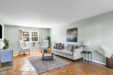 16 Tanglewood Rd, Middletown, NJ 07748 - photo 4