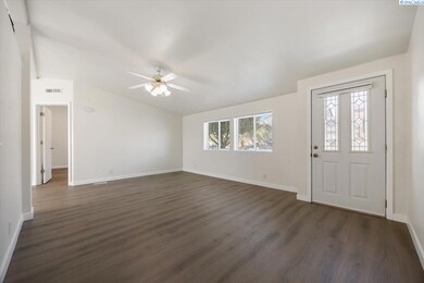 809 S Yolo St, Kennewick, WA 99336 - photo 2