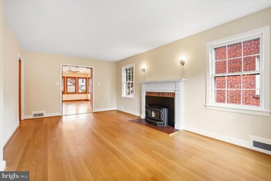 4635 Warren St NW, Washington, DC 20016 - photo 5