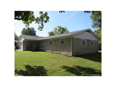 3309 Deerwood Dr, New Albany, IN 47150 - photo 2