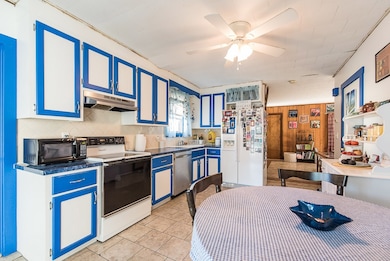 1121 Diamond Hill Rd, Woonsocket, RI 02895 - photo 7