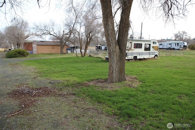 313 W Main St, Lind, WA 99341 - photo 3