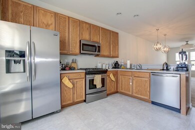 17128 Gibson Mill Rd unit 22, Dumfries, VA 22026 - photo 3