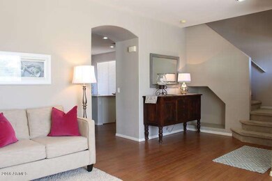 mahoganylivingroomentry