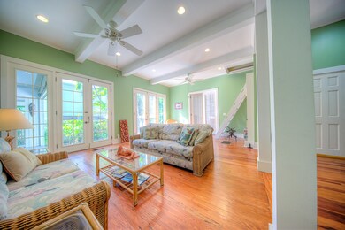 (5) 1314 Whalton St - 8