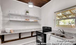 826 E Erie Ave unit B, San Antonio, TX 78212 - photo 5
