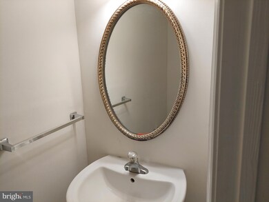 2603 Logan Wood Dr, Herndon, VA 20171 - photo 5