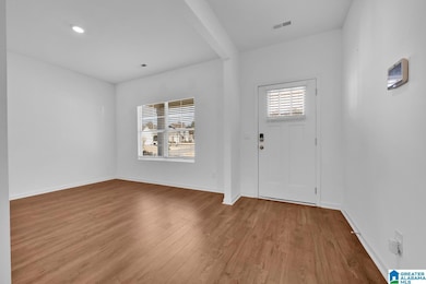 5901 Mountain View Cir, Bessemer, AL 35022 - photo 3