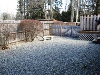 68 Plantation Cir, Greenfield, MA 01301 - photo 5