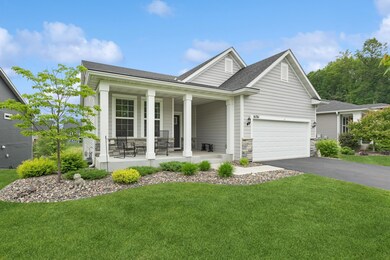 Welcoming front porch - HOA managed lawn & snow