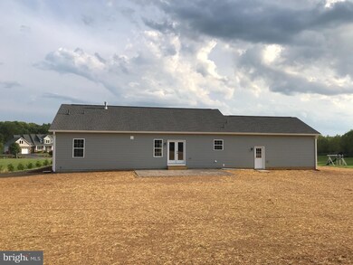 169 Eiderdown Dr, Martinsburg, WV 25404 - photo 3