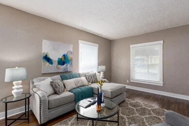 1537 13th St, Des Moines, IA 50314 - photo 5