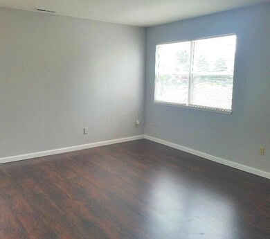 5 Living Room