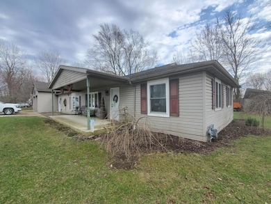 7052  Cottonwood side house