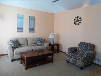 2762 W Atlantic Ave, Waukegan, IL 60085 - photo 5