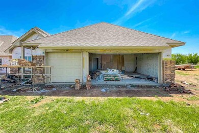 104 NW Elm Ave, Cache, OK 73527 - photo 3