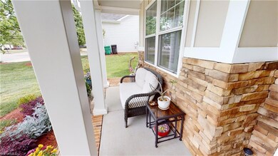 4506 Treebark Ln, High Point, NC 27265 - photo 3