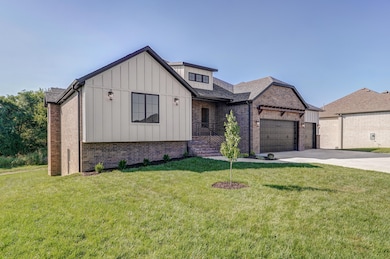 1619 N Bristol Ave-46