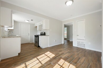 7606 Lakewood Dr, Houston, TX 77016 - photo 6