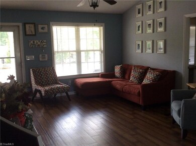 1505 Hughes Ct, High Point, NC 27263 - photo 5