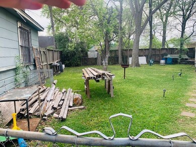 719 Thornton Rd, Houston, TX 77018 - photo 6