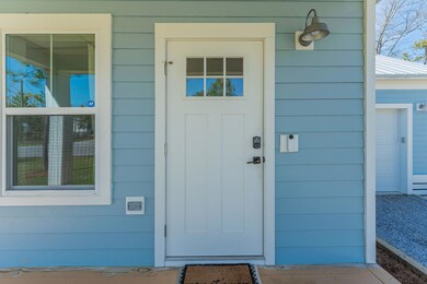 4-web-or-mls-572 E Picasso Cir Exterior-