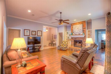 6413 Westgate Dr, North Richland Hills, TX 76182 - photo 5