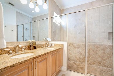 MASTER SUITE BATH ROOM