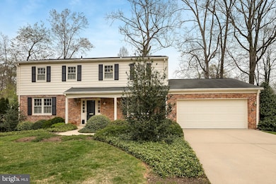 8811 Stonehaven Ct, Potomac, MD 20854 - photo 3