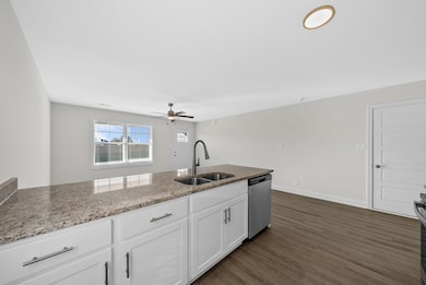 107 Mace Ln unit B, Oak Grove, KY 42262 - photo 4