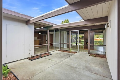 827 Cumberland Dr, Sunnyvale, CA 94087 - photo 3