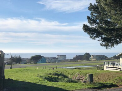 1630 Upper Pacific Dr, Whitethorn, CA 95589 - photo 7